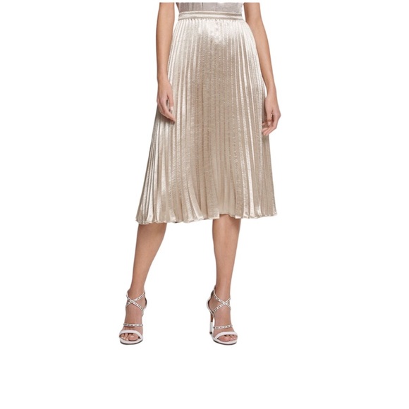DKNY NWT Gold Satin Pleated Skirt size 8 - Picture 3 of 15